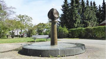 Steinblumen-Brunnen